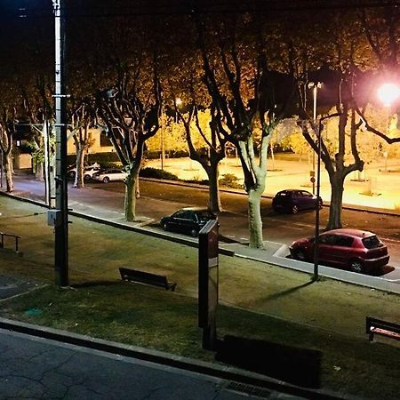 Bleu Lavande - Coquet Appartement Ambiance Village Istres Εξωτερικό φωτογραφία