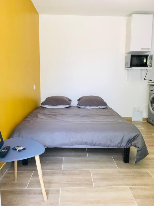 Bleu Lavande - Coquet Appartement Ambiance Village Istres Εξωτερικό φωτογραφία