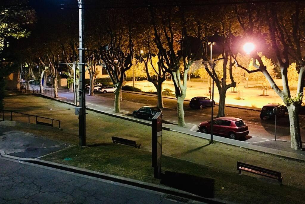Bleu Lavande - Coquet Appartement Ambiance Village Istres Εξωτερικό φωτογραφία