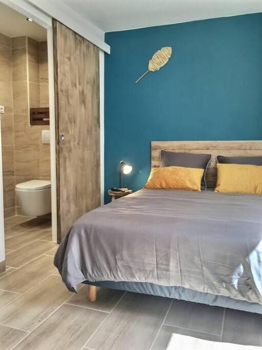 Bleu Lavande - Coquet Appartement Ambiance Village Istres Εξωτερικό φωτογραφία